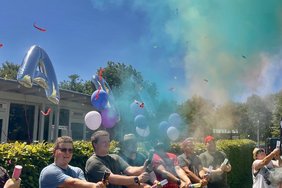 Farbenfrohes Feiern der START GmbH