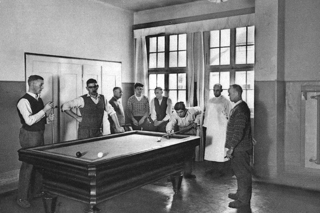 historisches Foto Billiard Zimmer